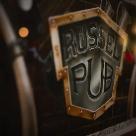 Casa de hóspedes Restaurant & Ruessel - Pub