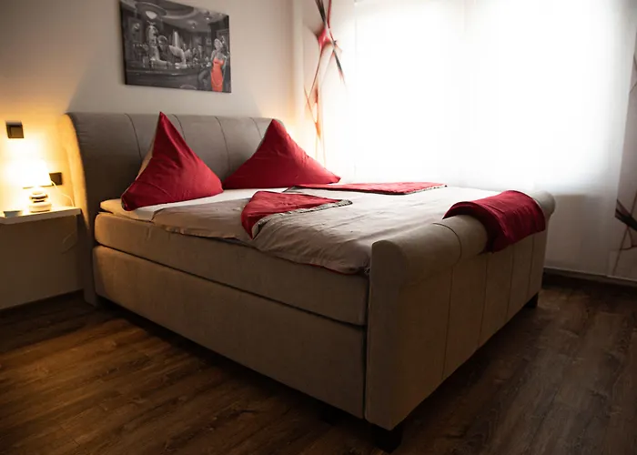 Penzion Restaurant & Ruessel - Pub 3*